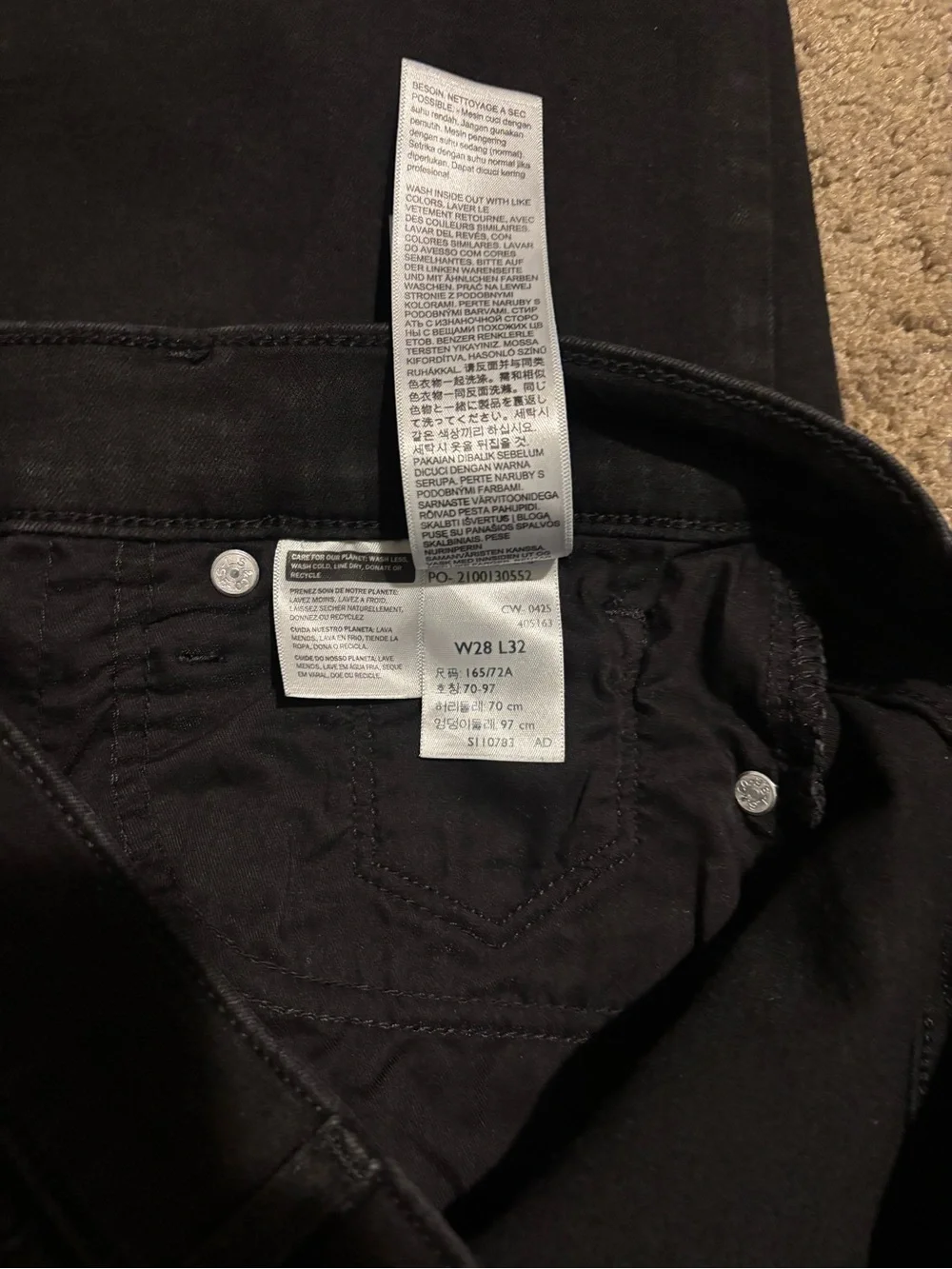Levi’s 314 Shaping Straight Jeans Women’s 28x32 Black High Rise Denim Size 6